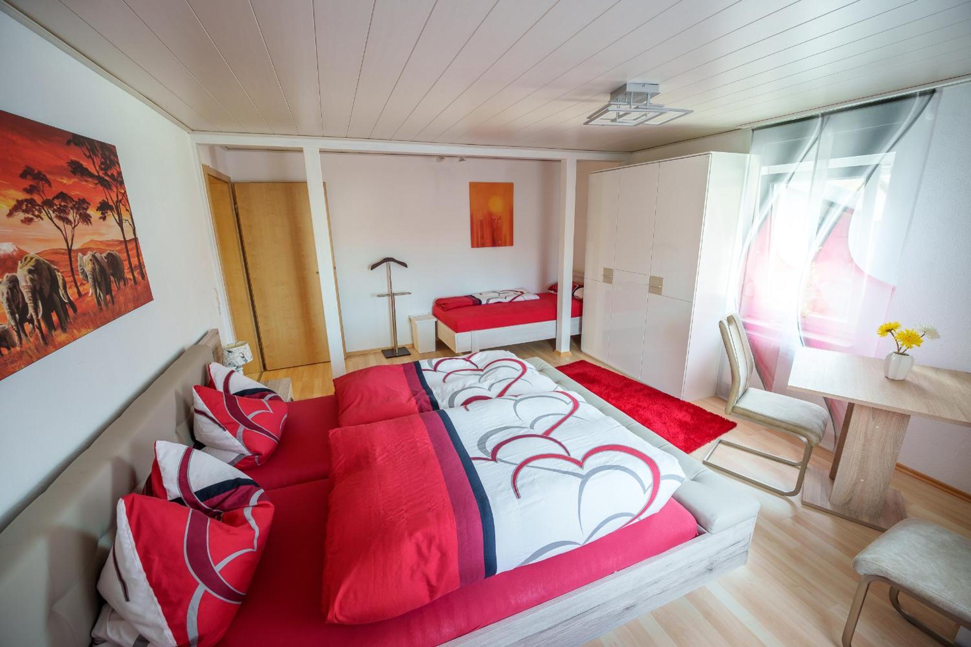 Wilhelm Appartements 100Qm Im Zentrum Brackenheim Naehe Tripsdrill 외부 사진